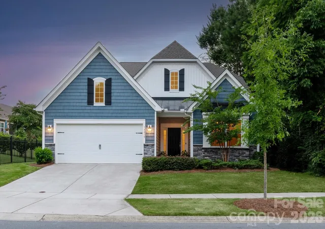 Photo 1 of Single family home for sale at 14016 Southbridge Forest Dr, Charlotte, NC 28273 | MLS# 4404050 | Listing updated on 2026-09-02