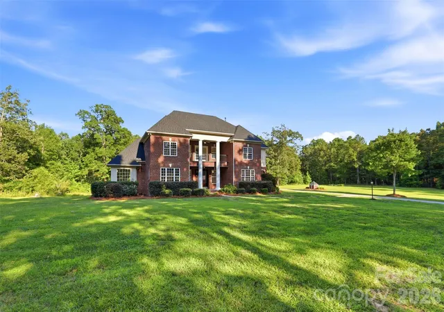 Photo 3 of Single family home for sale at 9620 Covey Trl, Indian Trail, NC 28079 | MLS# 4404053 | Listing updated on 2026-09-23