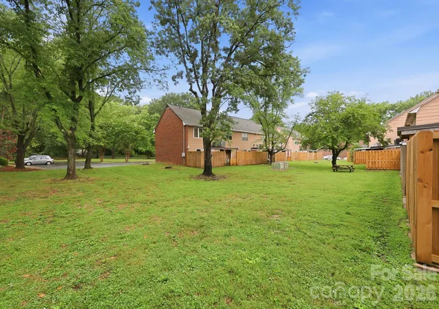 4th image of 1300 Larchmont Pl, Salisbury, NC 28144