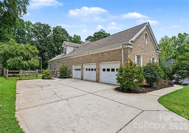 Photo 3 of Single family home for sale at 119 Egrets Walk Pl, Mooresville, NC 28117 | MLS# 4404080 | Listing updated on 2026-07-18