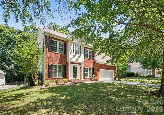 Photo 1 of Single family home for sale at 13319 Damson Dr, Huntersville, NC 28078 | MLS# 4404099 | Listing updated on 2026-10-02