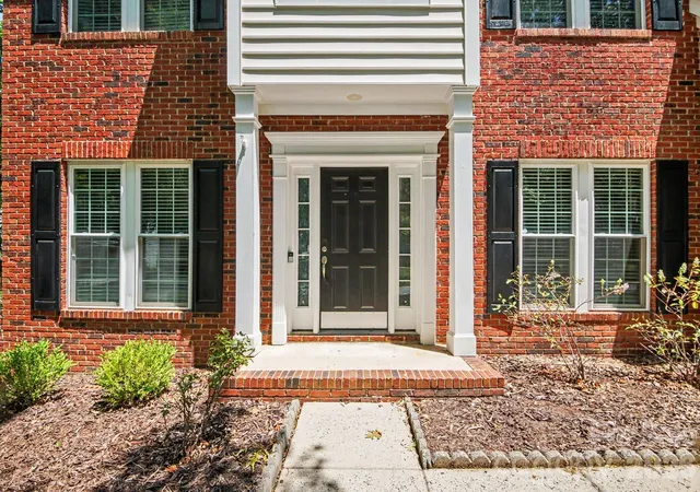 Photo 3 of Single family home for sale at 13319 Damson Dr, Huntersville, NC 28078 | MLS# 4404099 | Listing updated on 2026-10-02
