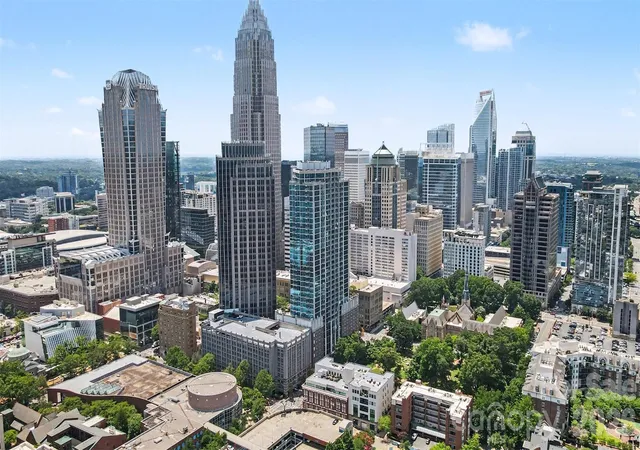 Photo 3 of Condo for sale at 210 N Church St #2204, Charlotte, NC 28202 | MLS# 4404103 | Listing updated on 2026-10-14