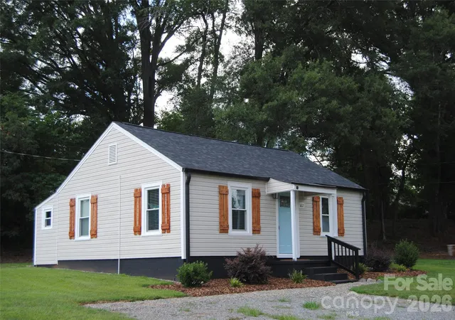 1st image of 1602 Oakmont Ct, Rock Hill, SC 29732 | MLS# 4404111
