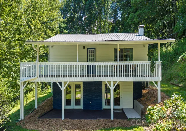 Photo 1 of Single family home for sale at 2879 Chandler Crk Rd, Mars Hill, NC 28754 | MLS# 4404157 | Listing updated on 2026-08-28