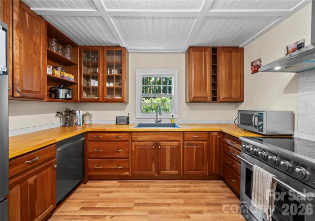 Photo 4 of Single family home for sale at 2879 Chandler Crk Rd, Mars Hill, NC 28754 | MLS# 4404157 | Listing updated on 2026-08-28