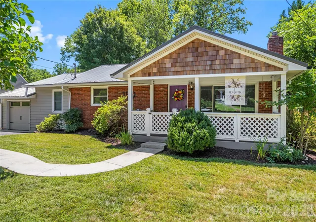 Photo 1 of Single family home for sale at 159 New Haw Crk Rd, Asheville, NC 28805 | MLS# 4404159 | Listing updated on 2026-09-27