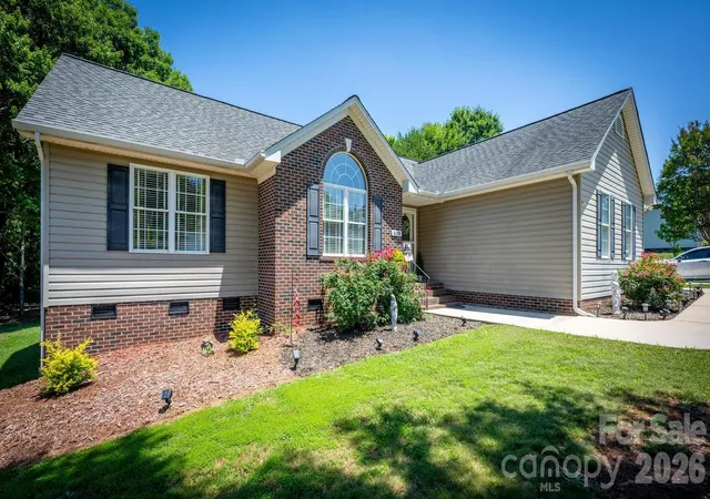 Photo 3 of Single family home for sale at 6479 Ameba Ln, Denver, NC 28037 | MLS# 4404181 | Listing updated on 2026-08-30