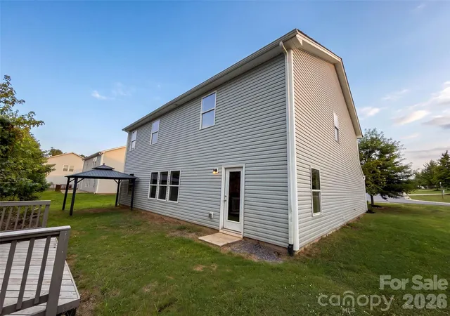 Photo 4 of Single family home for sale at 5627 Barclay Ct, Fort Mill, SC 29707 | MLS# 4404202 | Listing updated on 2026-10-09