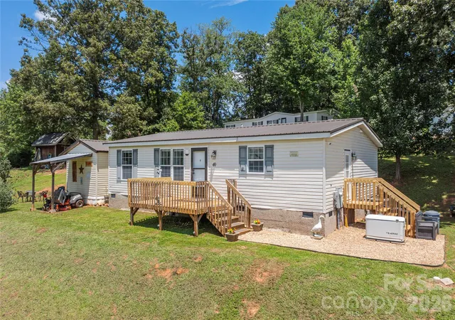 Photo 1 of Single family home for sale at 40 Farmstead Rd, Leicester, NC 28748 | MLS# 4404206 | Listing updated on 2026-09-04
