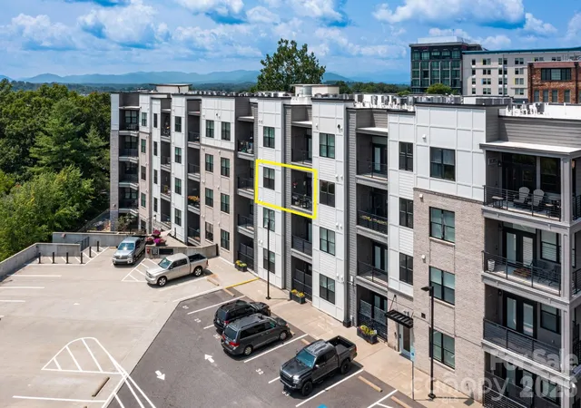 2nd image of 55 S Market St, Asheville, NC 28801