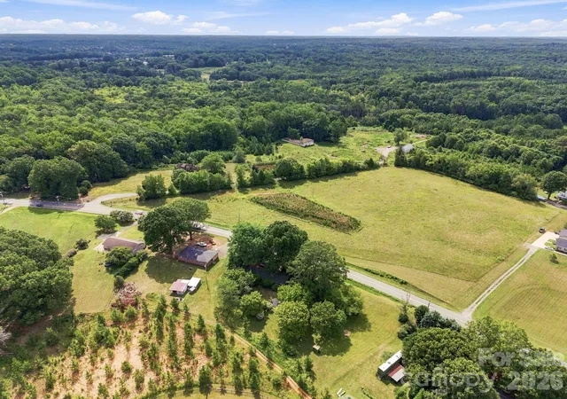 Photo 1 of Single family home for sale at 601 Faith Rd, Mooresville, NC 28115 | MLS# 4404228 | Listing updated on 2026-10-07