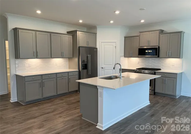 Photo 2 of Single family home for sale at 11608 Glasden Rd, Charlotte, NC 28278 | MLS# 4404232 | Listing updated on 2026-09-29