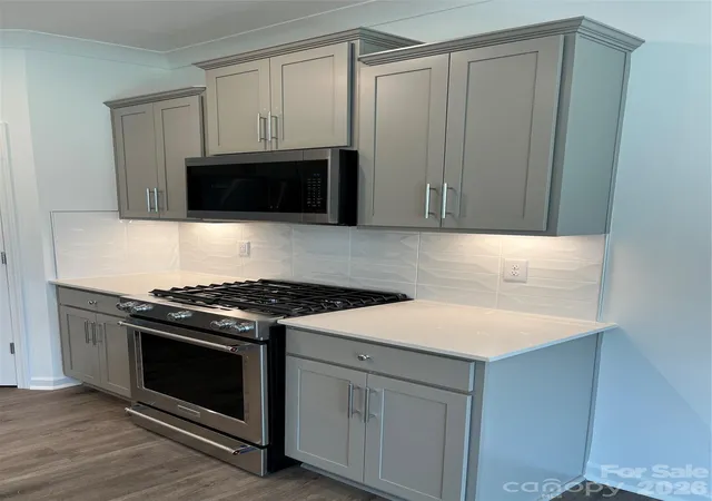 Photo 3 of Single family home for sale at 11608 Glasden Rd, Charlotte, NC 28278 | MLS# 4404232 | Listing updated on 2026-09-29