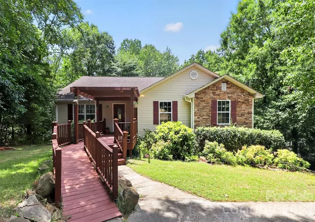Photo 1 of Single family home for sale at 7912 Ritter Dr, Charlotte, NC 28270 | MLS# 4404263 | Listing updated on 2026-10-21