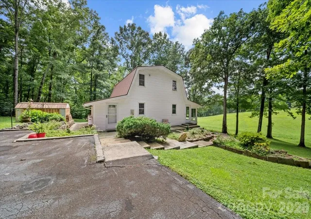 2nd image of 371 Patton Valley Dr, Nebo, NC 28761 | MLS# 4404265