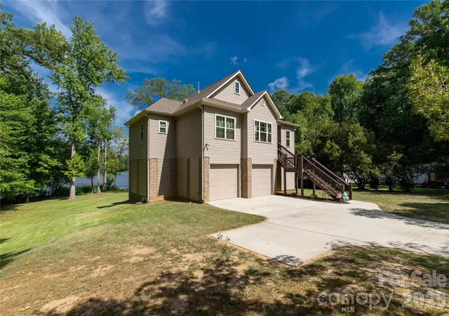 Photo 4 of Single family home for sale at 2051 Great N Rd, Winnsboro, SC 29180 | MLS# 4404295 | Listing updated on 2026-09-01