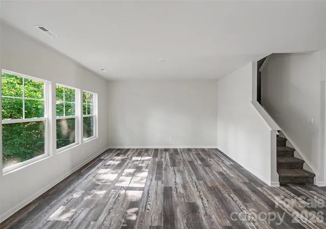 2nd image of 5146 Mark Dr Ne, Hickory, NC 28601 | MLS# 4404327