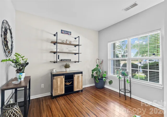 Photo 3 of Single family home for sale at 6600 Hermsley Rd, Charlotte, NC 28278 | MLS# 4404329 | Listing updated on 2026-08-23