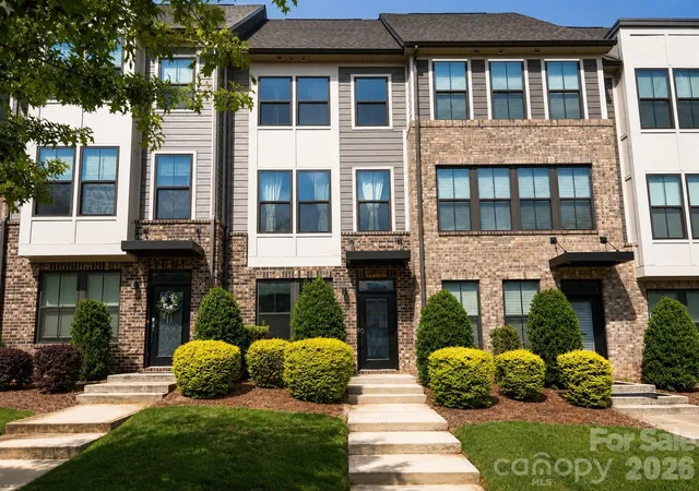 Photo 1 of Townhouse for sale at 658 Uwharrie River Rd, Charlotte, NC 28211 | MLS# 4404339 | Listing updated on 2026-10-17