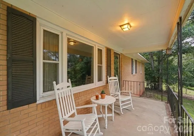 3rd image of 313 Park Terrace Dr, Belmont, NC 28012 | MLS# 4404350