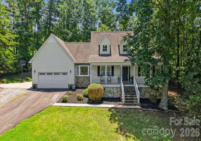 Photo 1 of Single family home for sale at 131 Fox Runn Dr, Granite Falls, NC 28630 | MLS# 4404358 | Listing updated on 2026-08-19
