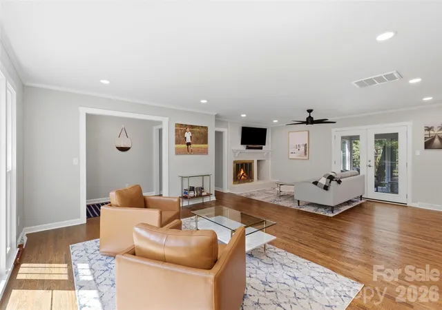 Photo 4 of Single family home for sale at 8115 Knollbrook Dr, Charlotte, NC 28270 | MLS# 4404364 | Listing updated on 2026-10-17