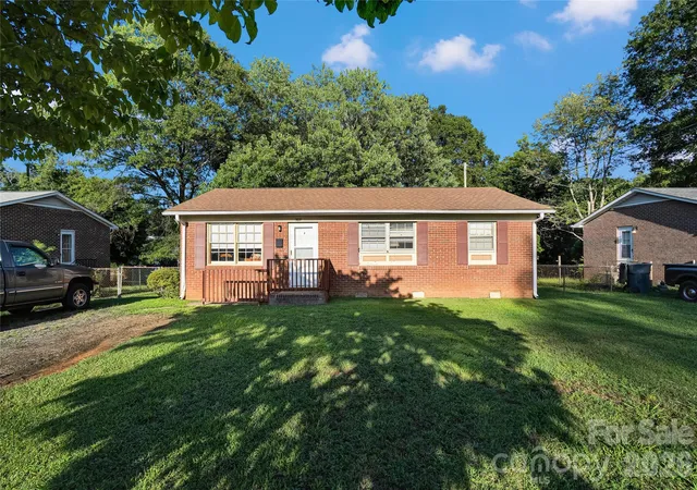 20th image of 308 S Pine St, Dallas, NC 28034 | MLS# 4404367