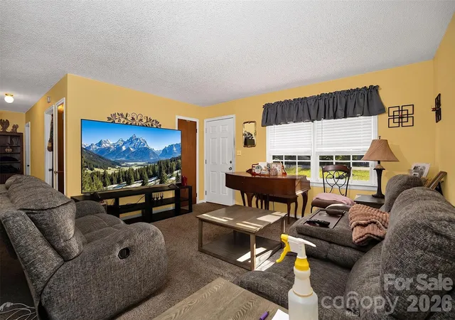2nd image of 308 S Pine St, Dallas, NC 28034 | MLS# 4404367