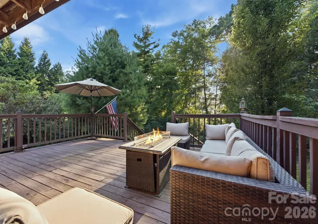 Photo 4 of Single family home for sale at 1686 Dutch Cvs Rd, Canton, NC 28716 | MLS# 4404368 | Listing updated on 2026-09-07