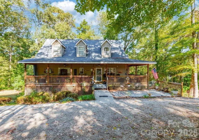 Photo 1 of Single family home for sale at 880 Columbia Rd, Chester, SC 29706 | MLS# 4404382 | Listing updated on 2026-08-31
