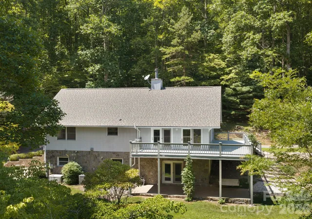 Photo 2 of Single family home for sale at 1572 Brushy Frk Rd, Sylva, NC 28779 | MLS# 4404405 | Listing updated on 2026-09-01