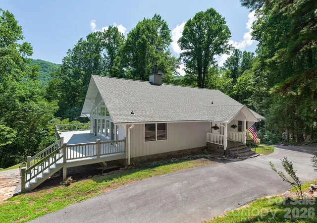 Photo 3 of Single family home for sale at 1572 Brushy Frk Rd, Sylva, NC 28779 | MLS# 4404405 | Listing updated on 2026-09-01