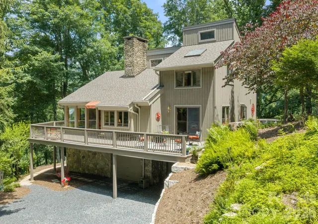 Photo 1 of Sale Pending at 221 White Oak Trl, Banner Elk, NC 28604 | MLS# 4404410 | Listing updated on 2026-08-26