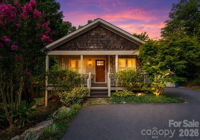 Photo 1 of Single family home for sale at 43 Flynn Branch Rd, Asheville, NC 28804 | MLS# 4404433 | Listing updated on 2026-08-12