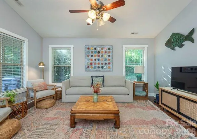 Photo 3 of Single family home for sale at 43 Flynn Branch Rd, Asheville, NC 28804 | MLS# 4404433 | Listing updated on 2026-08-12