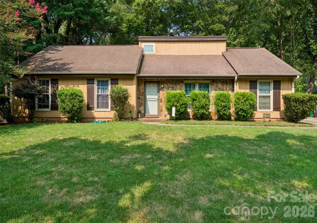 Photo 1 of Single family home for sale at 4737 Autumn Leaf Ln, Charlotte, NC 28277 | MLS# 4404440 | Listing updated on 2026-10-10