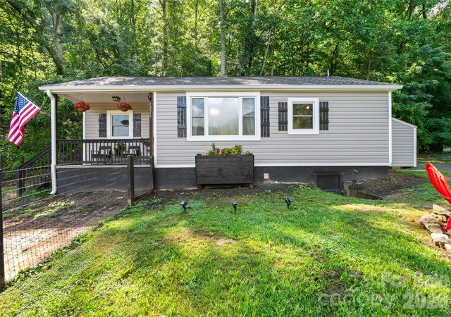Photo 2 of Single family home for sale at 1226 Newfound Rd, Leicester, NC 28748 | MLS# 4404463 | Listing updated on 2026-07-17