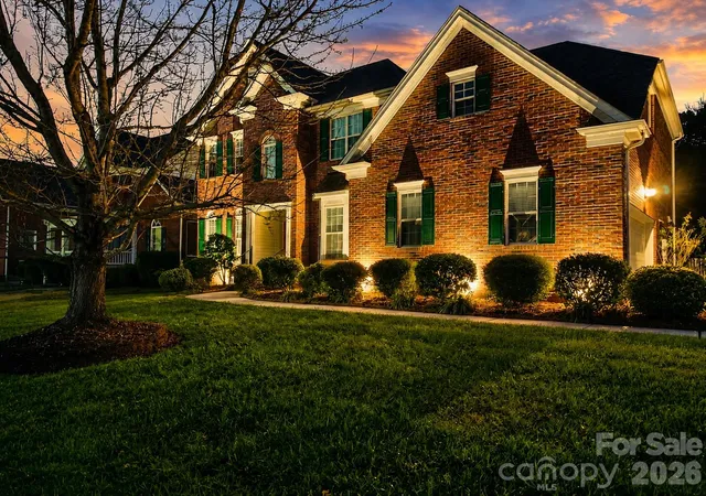 Single family home for sale at 11118 Fountaingrove Dr, Charlotte, NC 28262 | MLS# 4404465