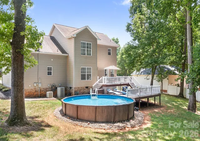 Photo 2 of Single family home for sale at 142 Valley Glen Dr, Troutman, NC 28166 | MLS# 4404466 | Listing updated on 2026-09-06