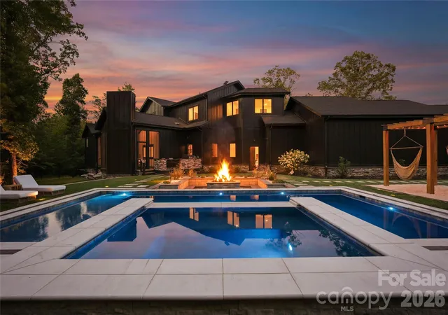 Photo 1 of Mansion for sale at 6632 Old Settlers Rd, Waxhaw, NC 28173 | MLS# 4404467 | Listing updated on 2026-09-04