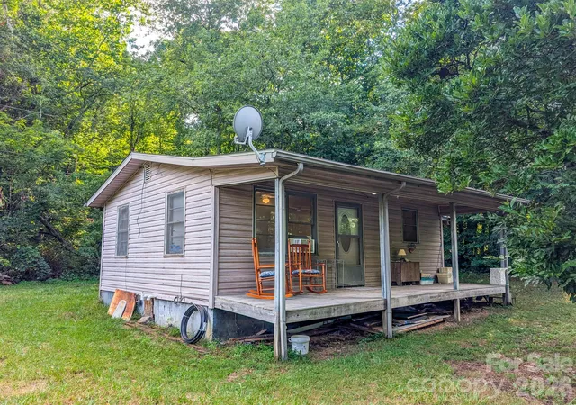 2nd image of 172 Lower Browns Creek Rd, Burnsville, NC 28714 | MLS# 4404478