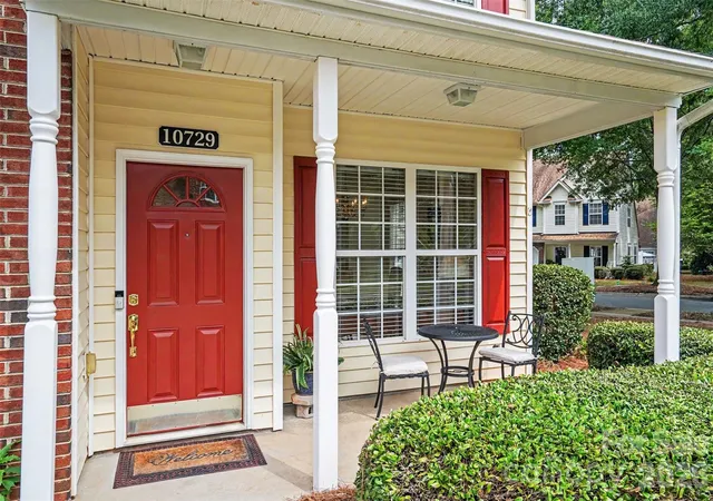 3rd image of 10729 Yellow Tail Ct, Charlotte, NC 28270 | MLS# 4404483