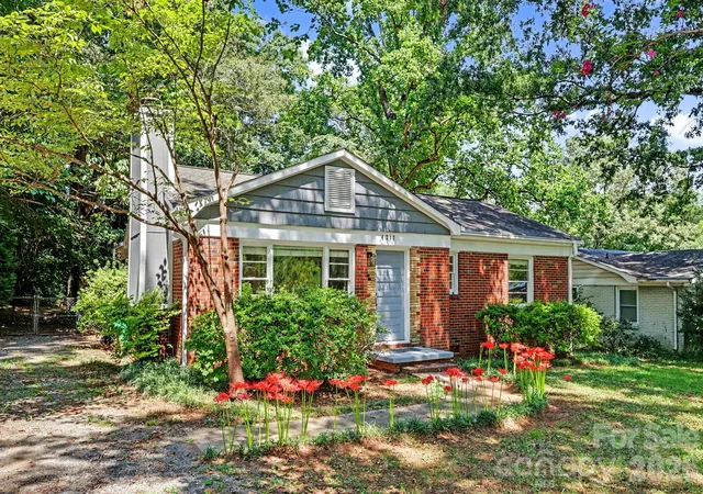 Photo 2 of Single family home for sale at 4217 Winfield Dr, Charlotte, NC 28205 | MLS# 4404491 | Listing updated on 2026-09-04