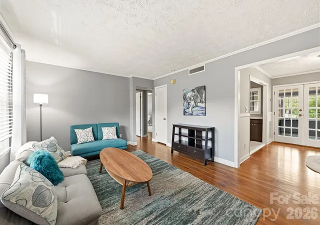 Photo 2 of Condo for sale at 918 Mcalway Rd #D, Charlotte, NC 28211 | MLS# 4404496 | Listing updated on 2026-10-02