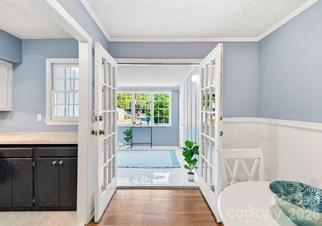 5th image of 918 Mcalway Rd #D, Charlotte, NC 28211 | MLS# 4404496