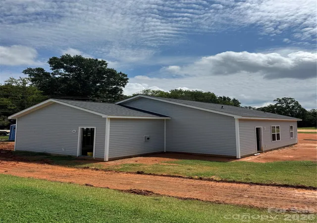 Photo 3 of Single family home for sale at 5721 Church St, Fort Lawn, SC 29714 | MLS# 4404514 | Listing updated on 2026-08-12