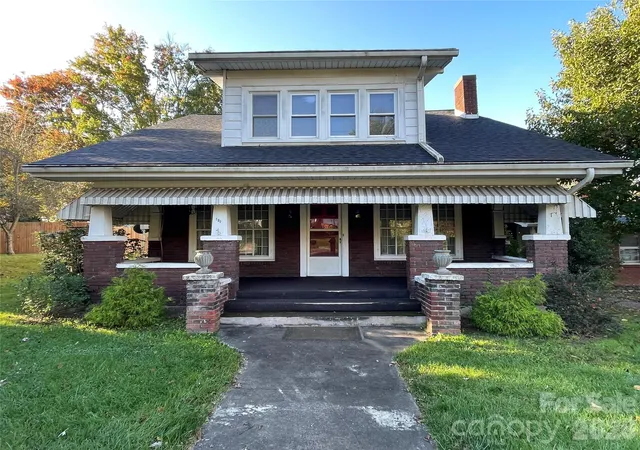 1st image of 318 Academy St, Canton, NC 28716 | MLS# 4404518