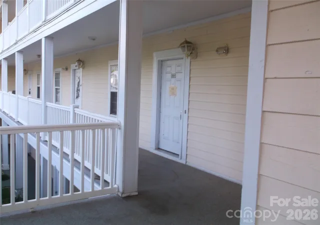 Photo 2 of Condo for sale at 8927 Meadow Vista Rd, Charlotte, NC 28213 | MLS# 4404521 | Listing updated on 2026-08-25
