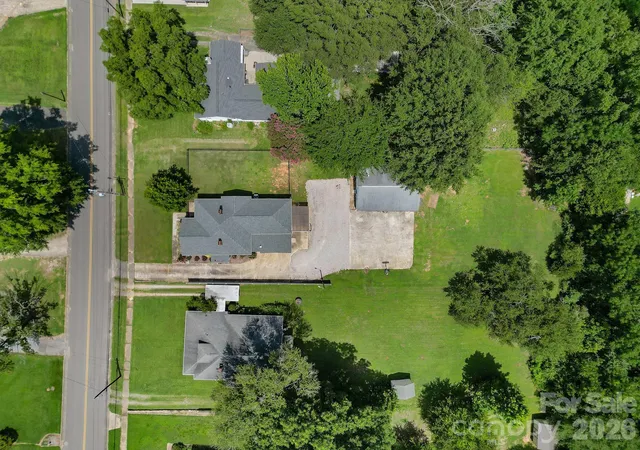 Photo 5 of Single family home for sale at 207 Faulkner St, Clover, SC 29710 | MLS# 4404525 | Listing updated on 2026-09-05
